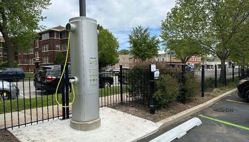 Voltpost completes first public deployment of lamppost EV charger in Oak Park